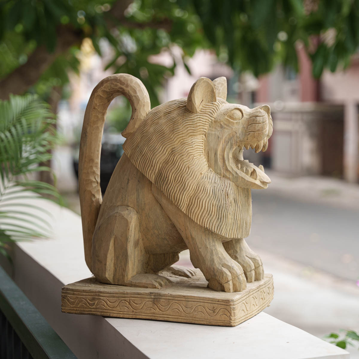 Wooden Lion Big